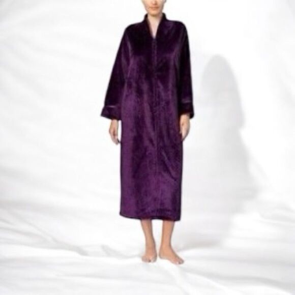 Charter Club Women’s Plush Zig Zag Zipper Robe in the Size Large in Deep Purple - Picture 8 of 16